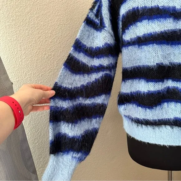 ANTHROPOLOGIE Salma Striped Eyelash Sweater Blue Motif Size M