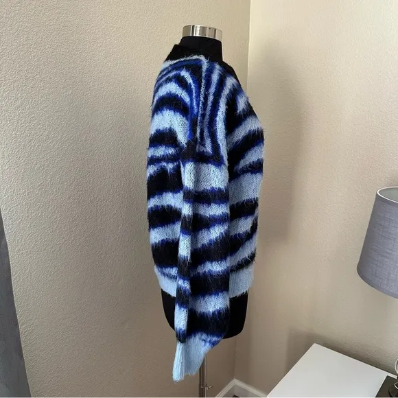 ANTHROPOLOGIE Salma Striped Eyelash Sweater Blue Motif Size M