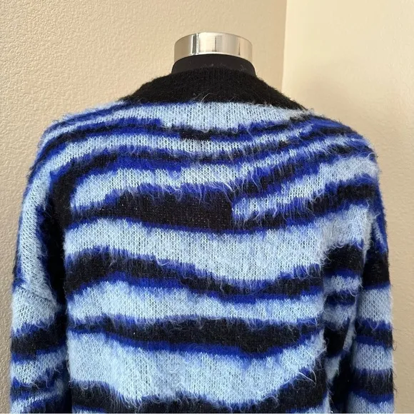ANTHROPOLOGIE Salma Striped Eyelash Sweater Blue Motif Size M