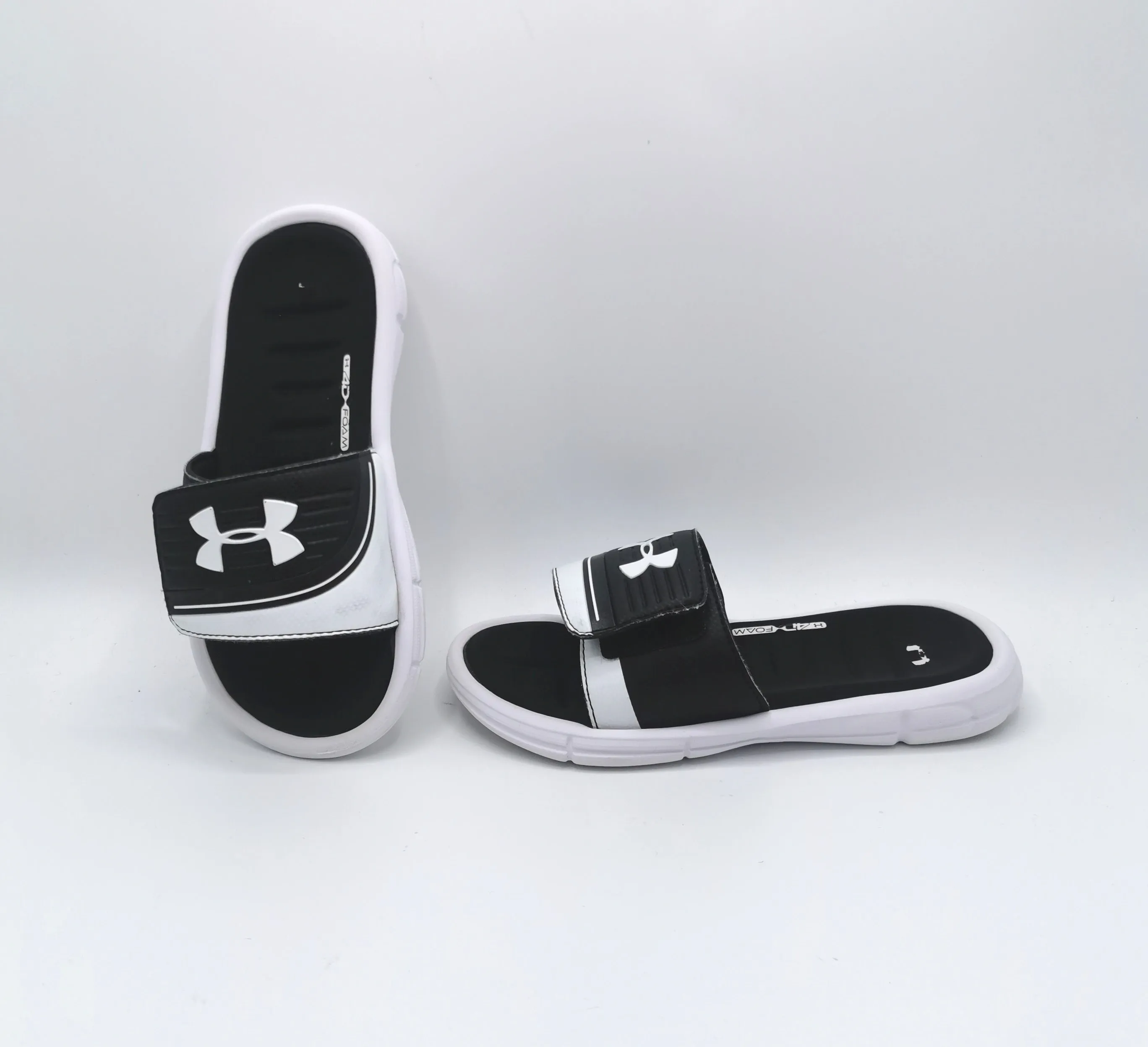 BOY SIZE 1 YOUTH - UNDER ARMOUR, Slides/Sandal VGUC B12