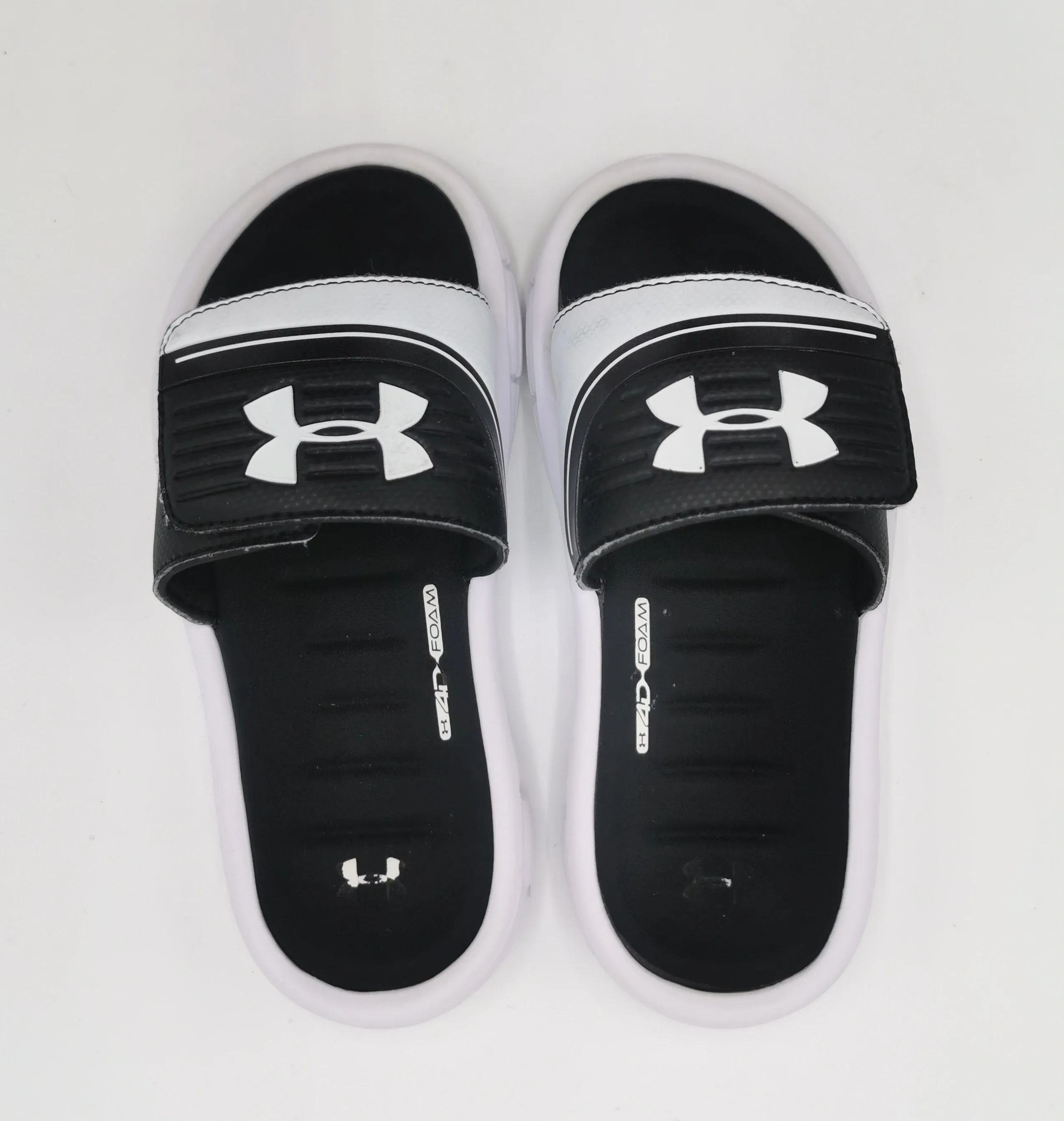 BOY SIZE 1 YOUTH - UNDER ARMOUR, Slides/Sandal VGUC B12