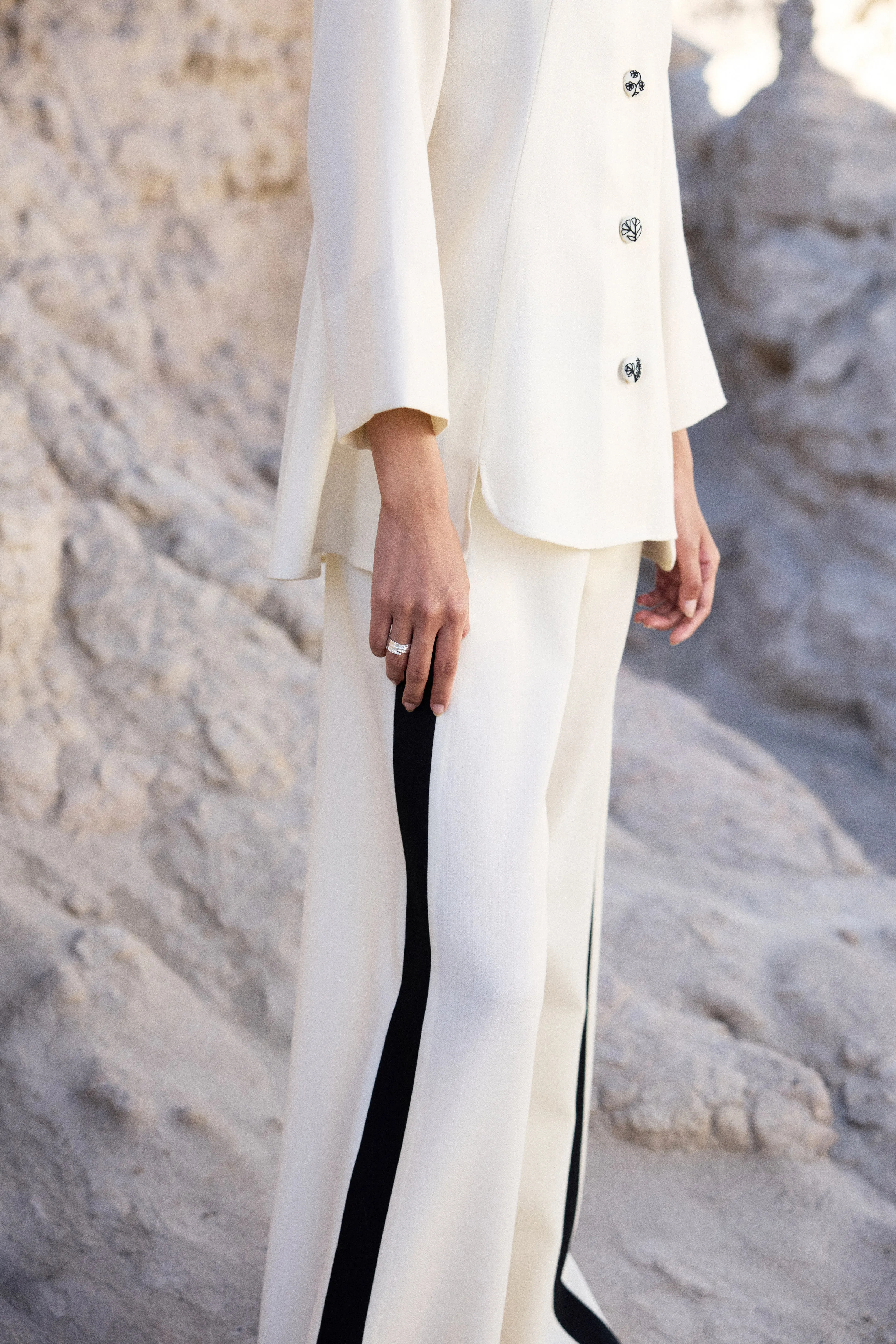 Chilling Woollen Pants (Ivory & Black)