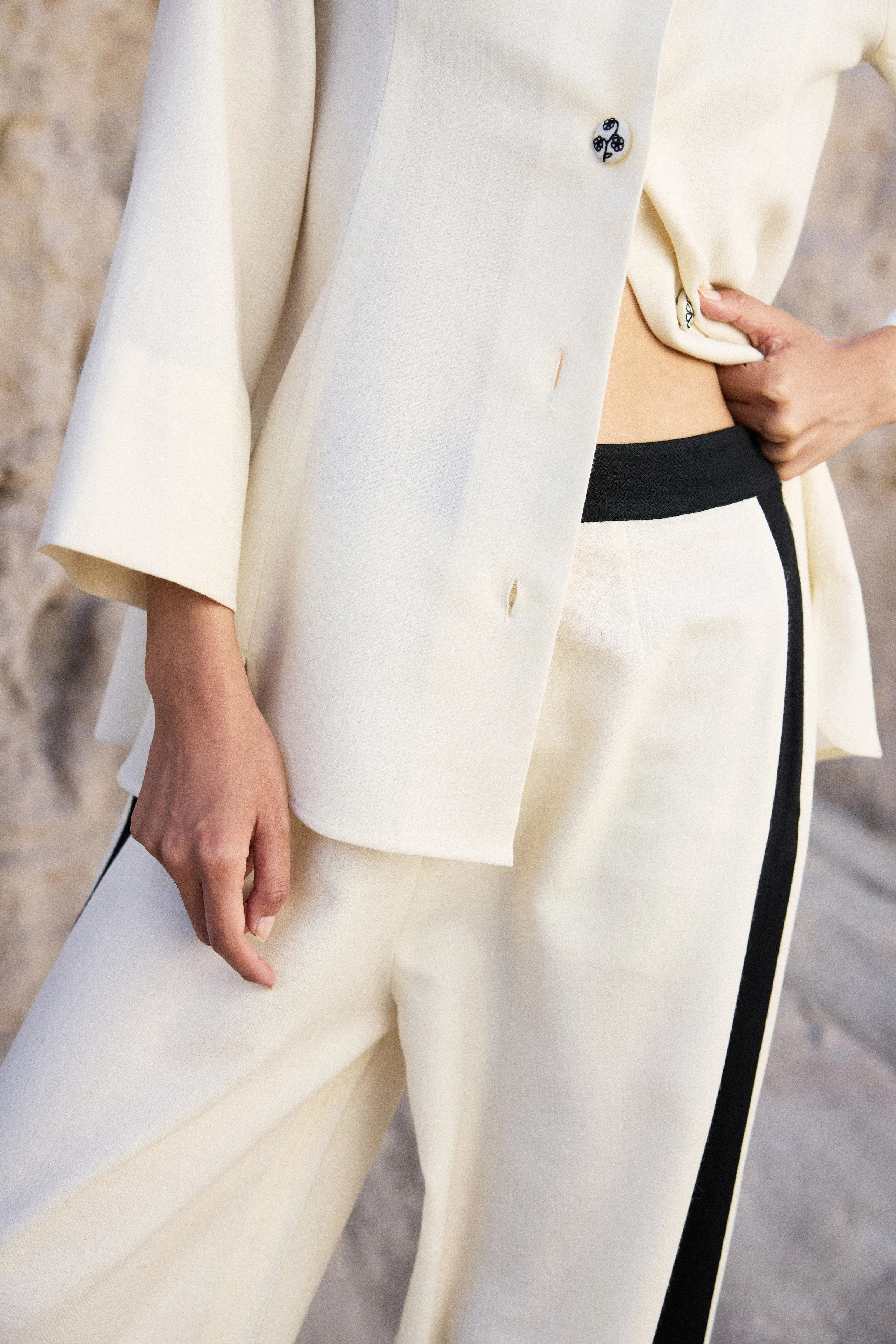 Chilling Woollen Pants (Ivory & Black)
