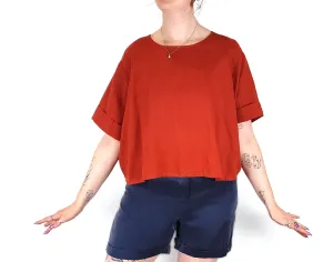Kuwaii red linen mix top size L (best fits 12-14)