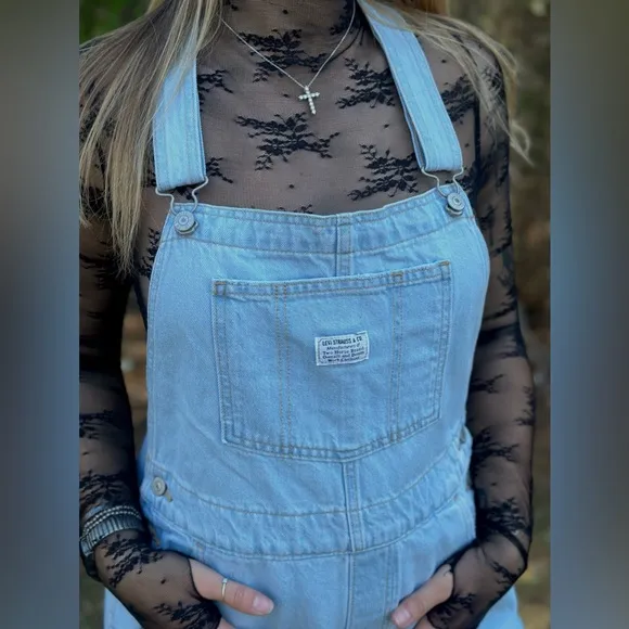 Levi’s Vintage Women's Light Blue Denim Overalls