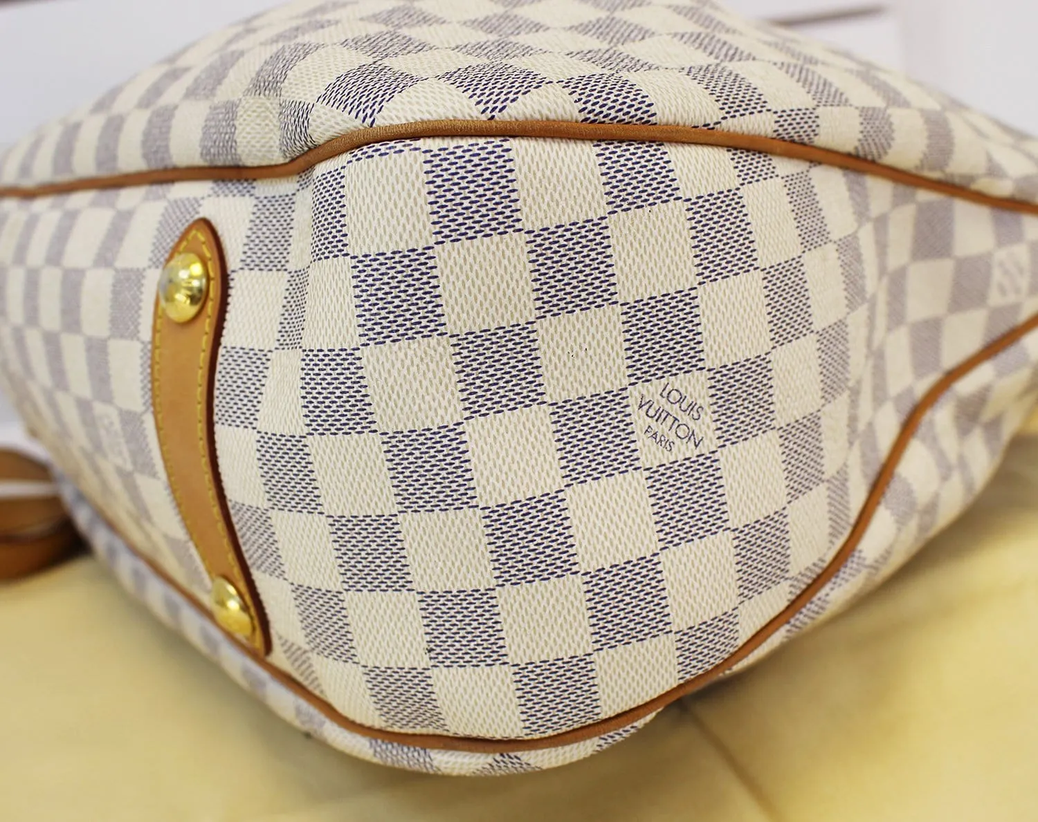 LOUIS VUITTON Damier Azur Siracusa GM Shoulder Handbag