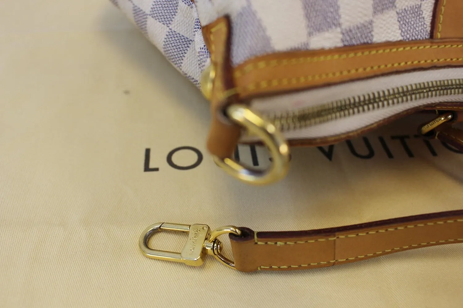 LOUIS VUITTON Damier Azur Siracusa GM Shoulder Handbag