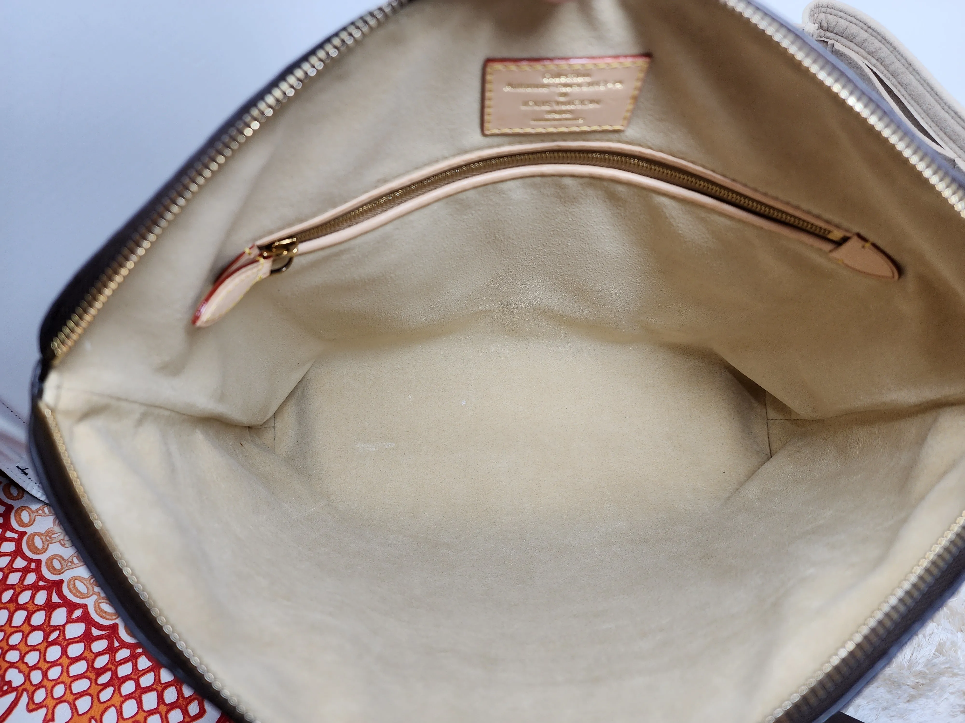 LOUIS VUITTON LOCKIT CHAIN HANDBAG