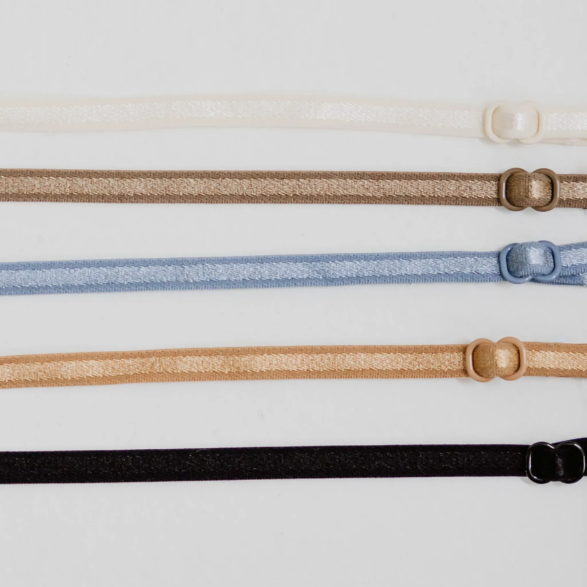 Minimalist Chic! Lightly-Lined Seamless Strapless Wireless Bra in Mocha