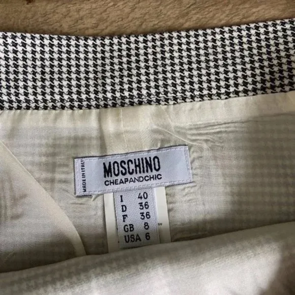 Moschino Vintage Cheap &amp; Chic Vintage Houndstooth Pencil Skirt