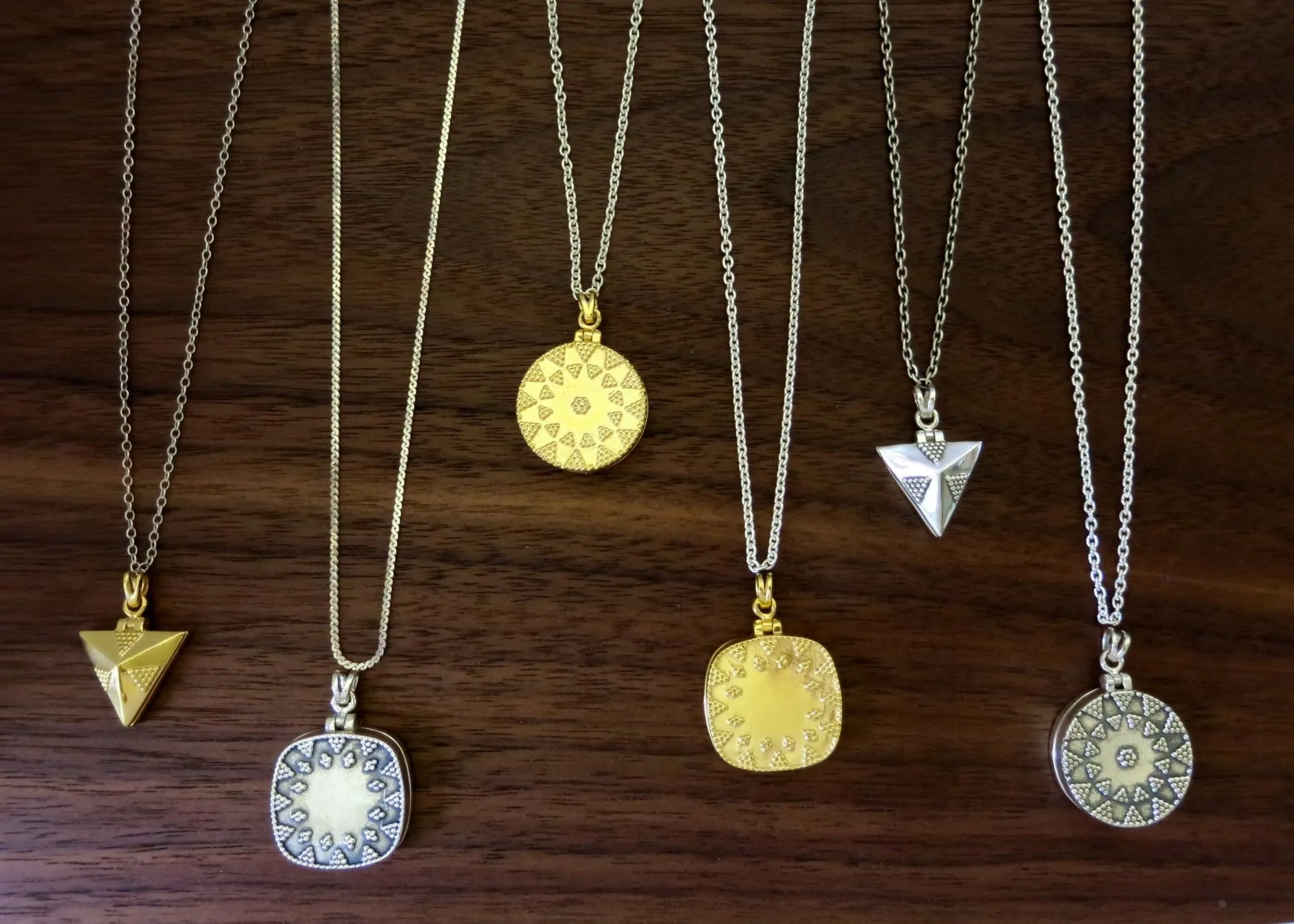 NEW! Chic and dainty triangular locket pendant