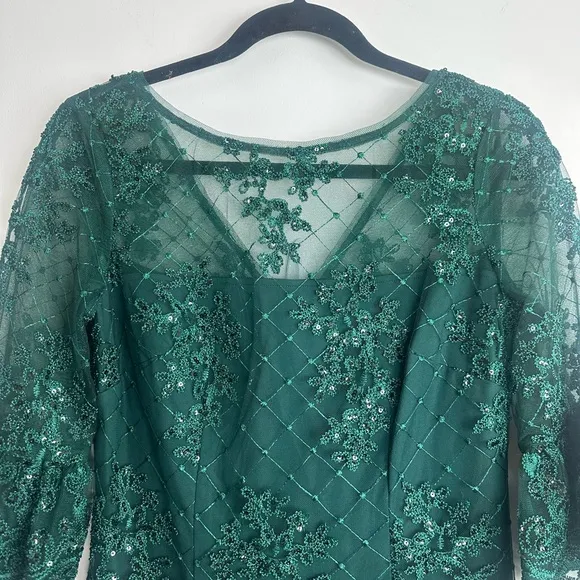 NWT Adrianna Papell Forest Green Embroidered Lace Ruffle Sleeve Dress Size 4