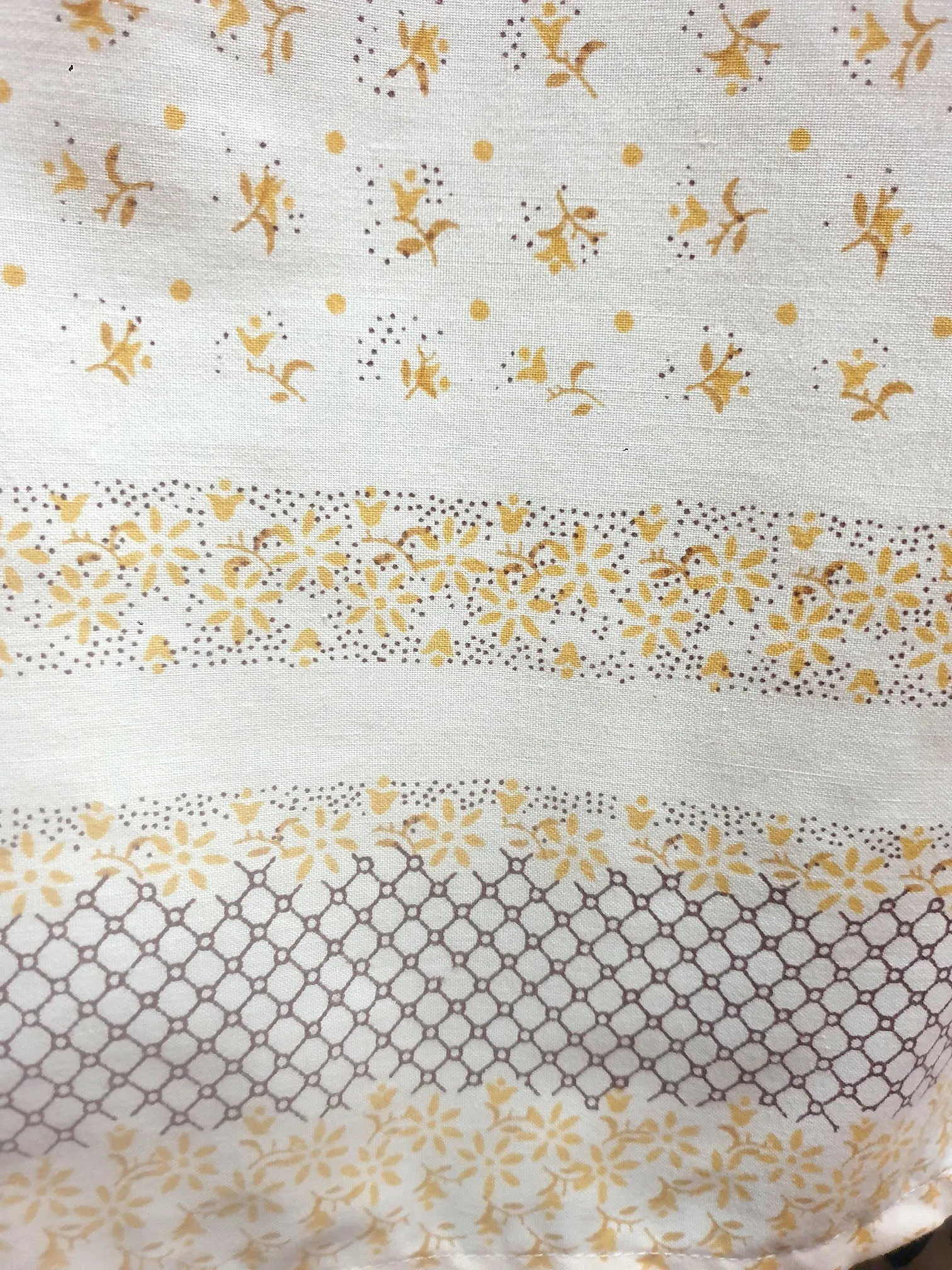 Rummage Style yellow cotton top size 12 (tiny fit, best fits 10)