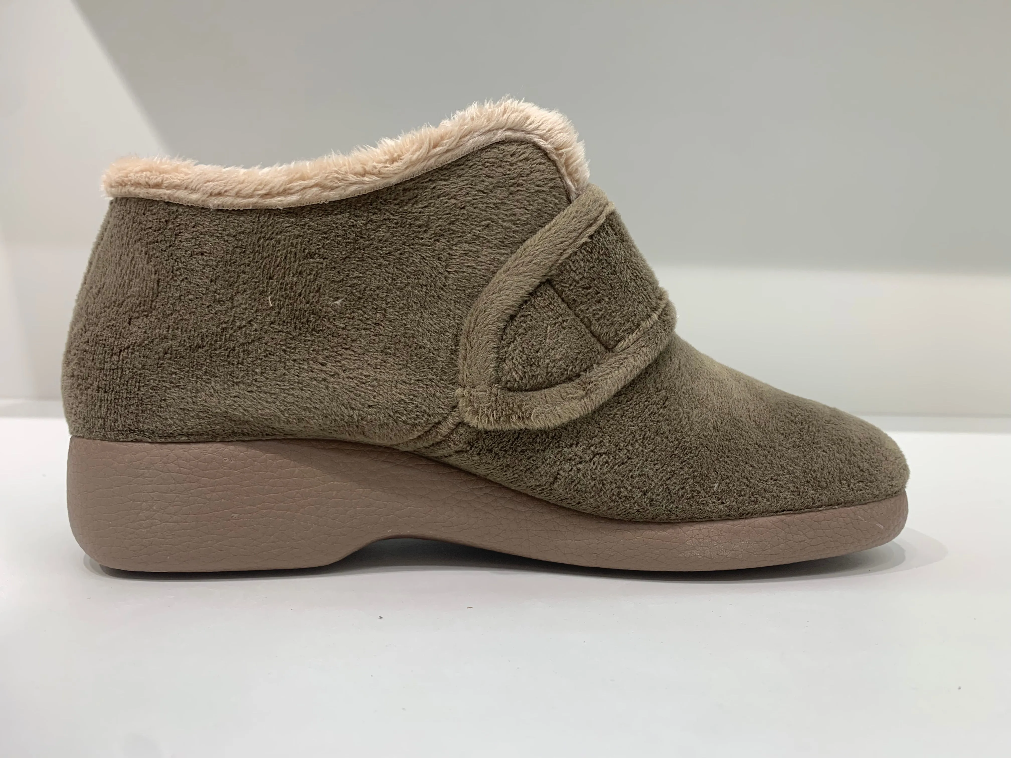 SNUGGLE BOOTS KAKI