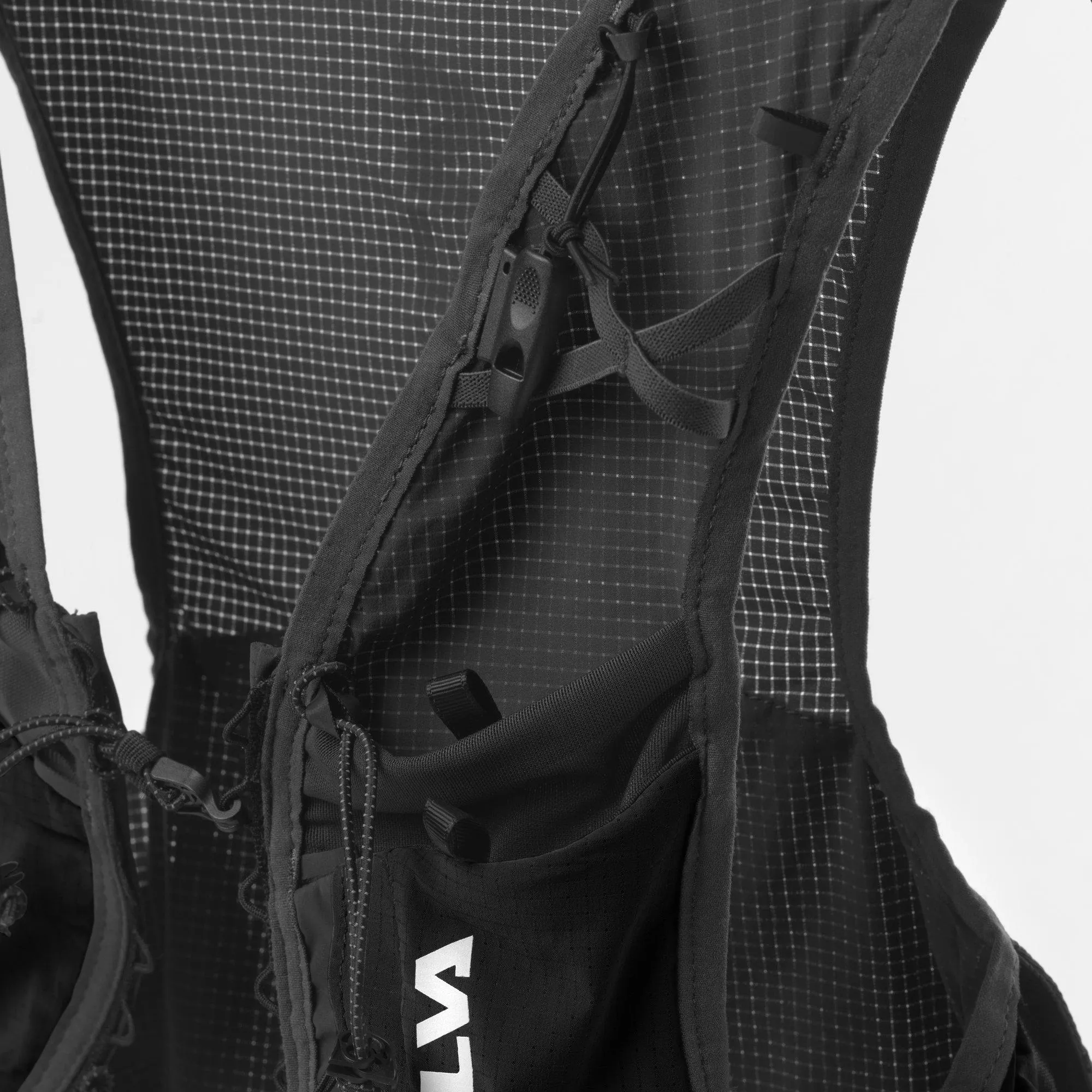 Strive Fly Vest Black