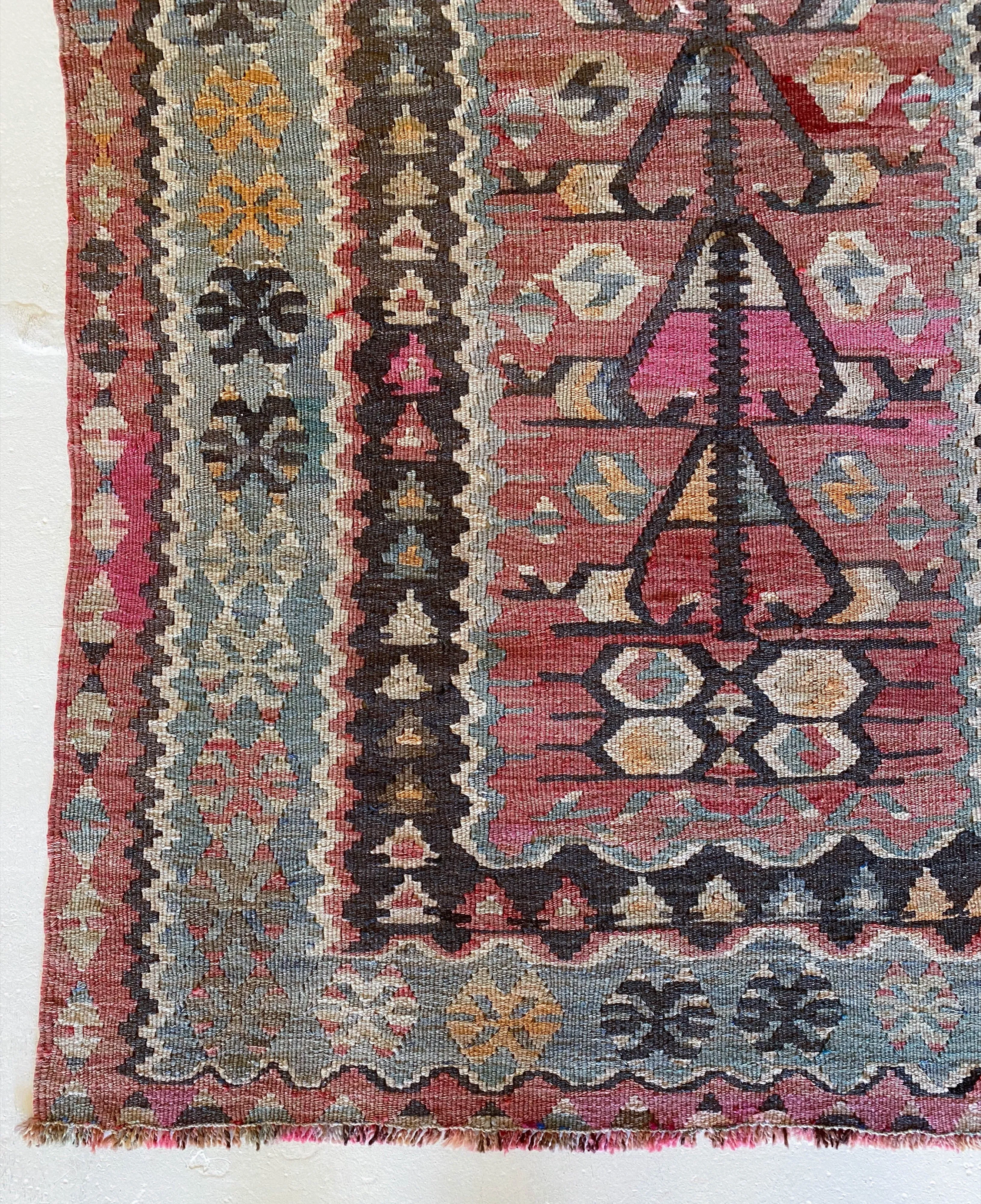 Vintage central Anatolian Kilim Rug 3'2"x5'