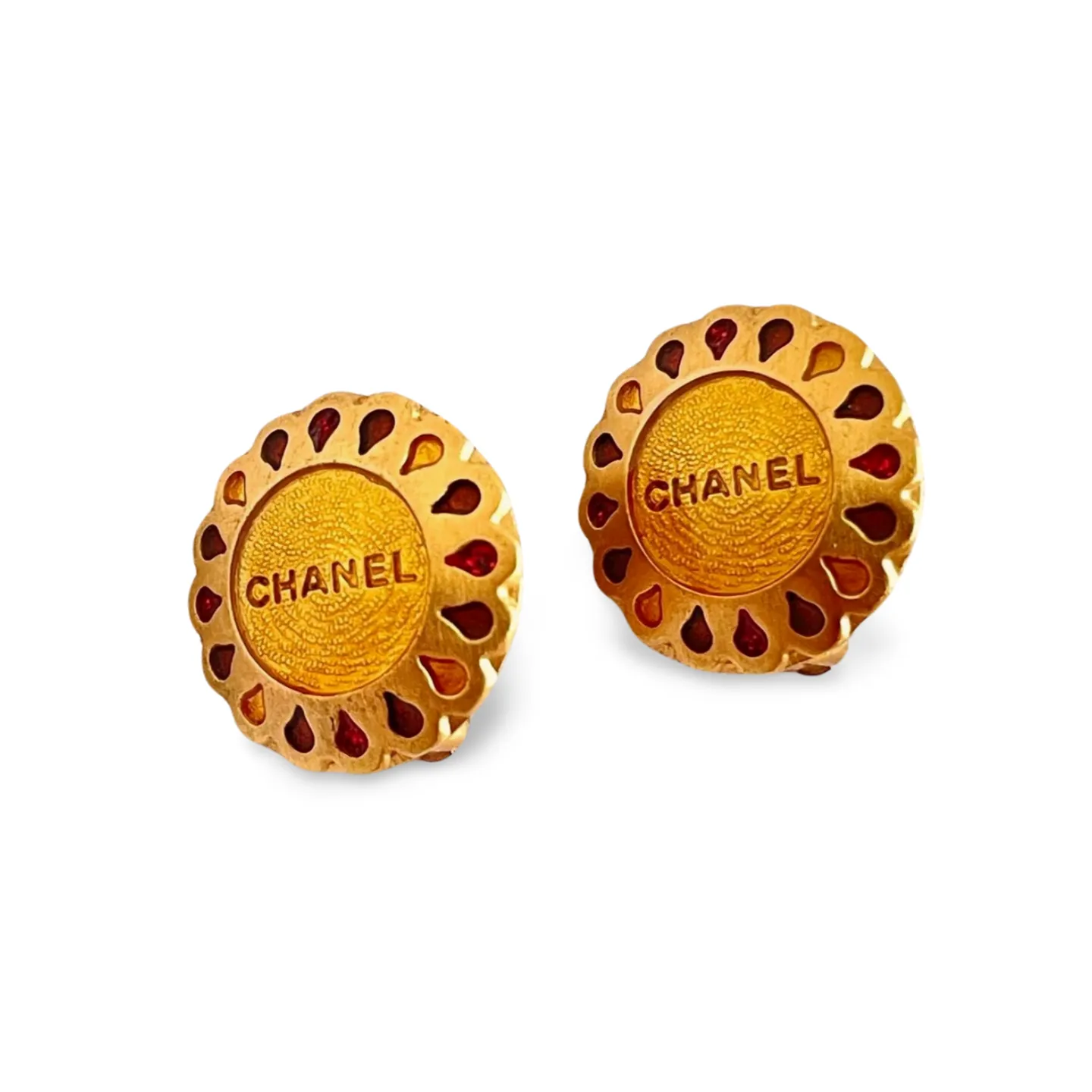 Vintage CHANEL gold tone teardrop petal motif flower shape logo earrings. Chic and mod vintage Chanel jewelry. Perfect gift. 060728br6