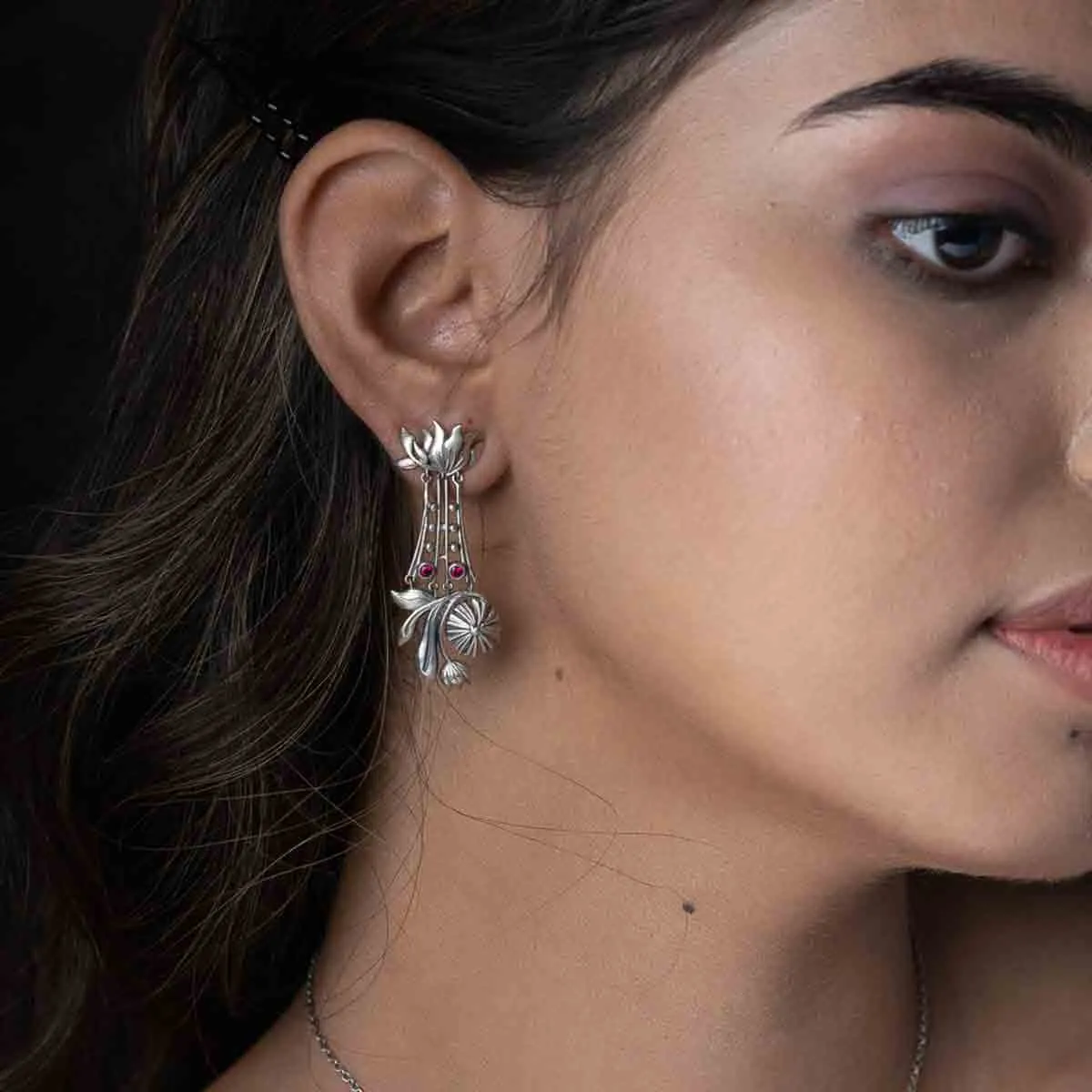 William Morris - Rising Lilly Silver Earrings by Moha