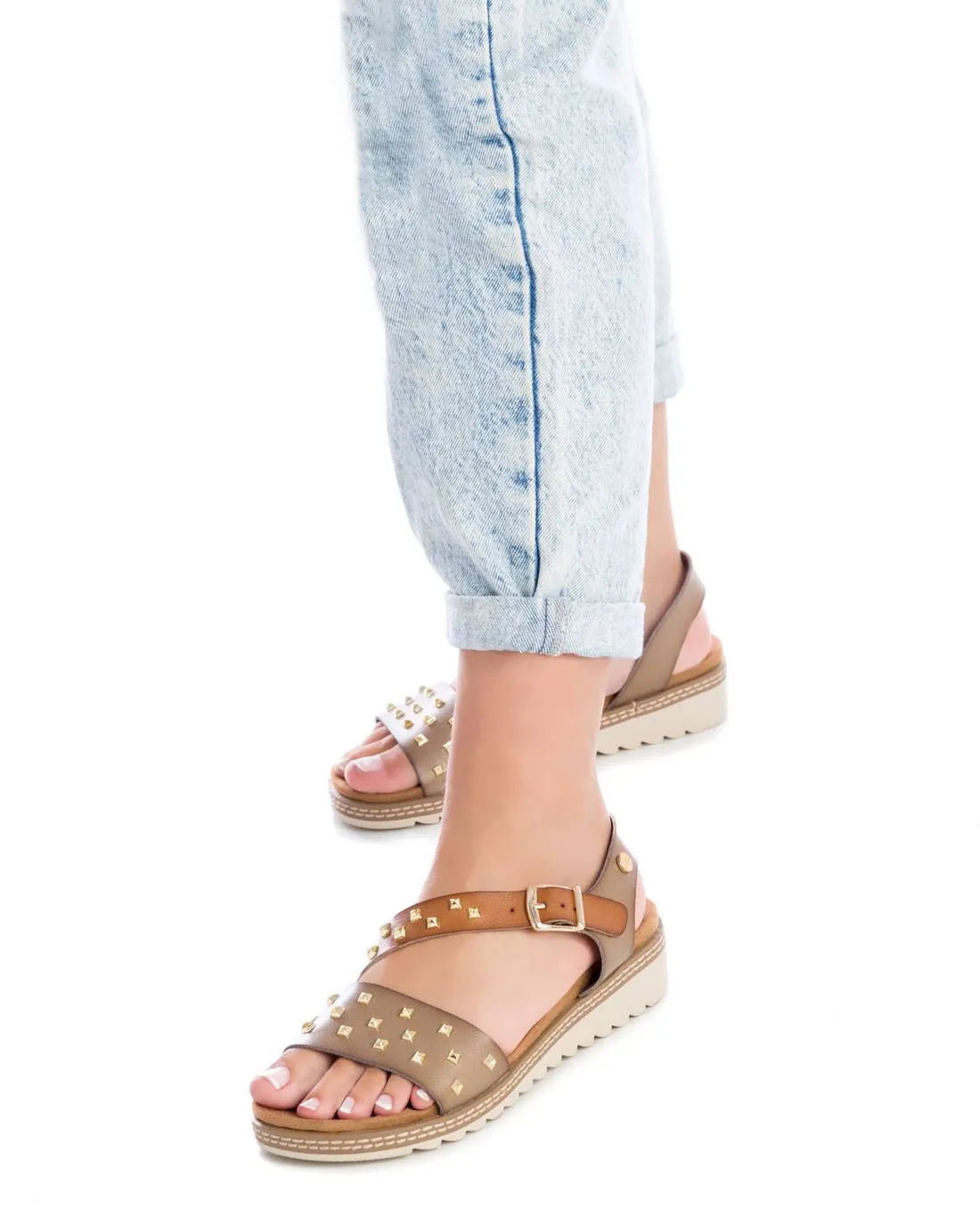 Women's Wedge Sandals With Gold Studs, 14133001 Light Brown