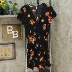Xhilaration Women's Short Sleeve V Neck Button-Down Wrap Dress Black XXL