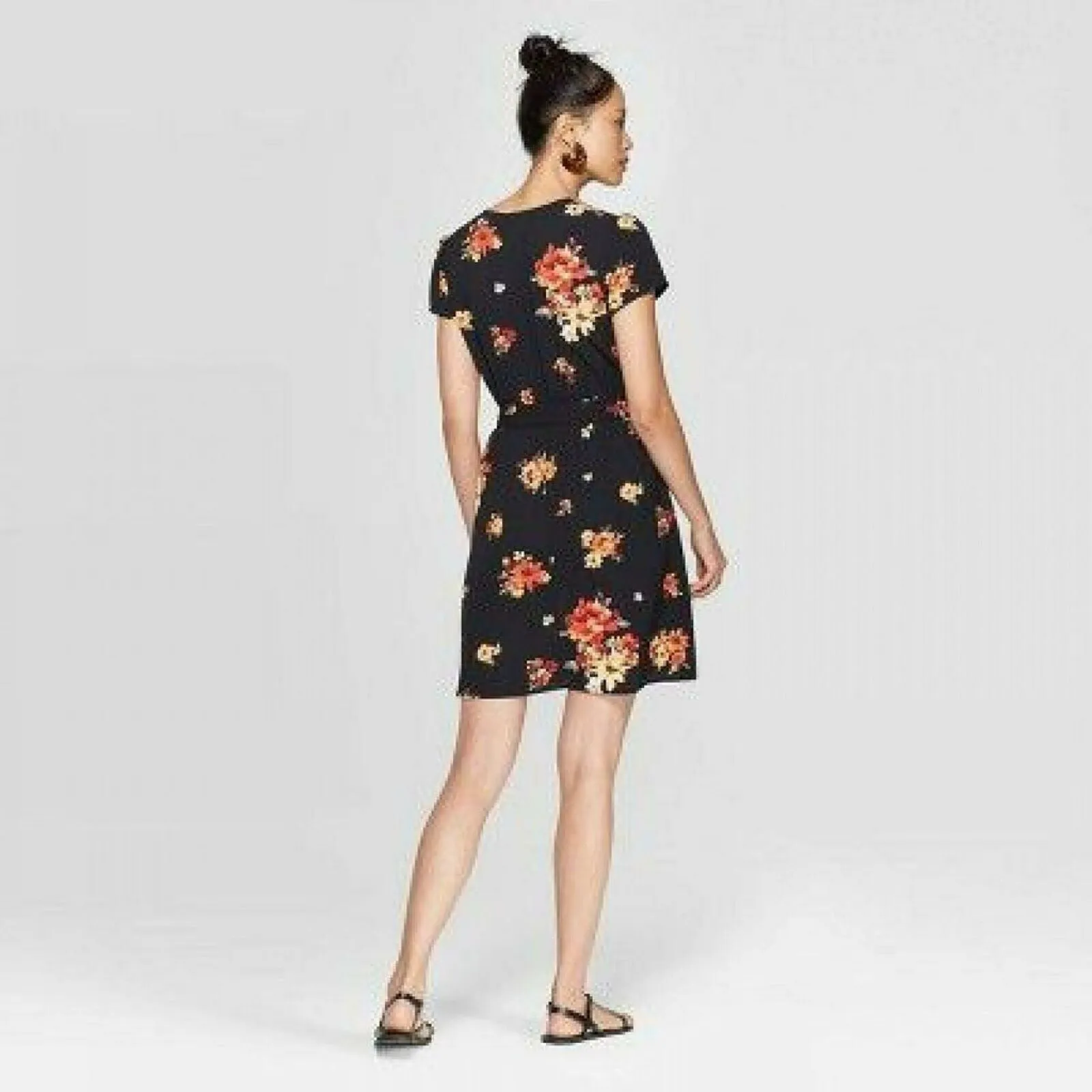 Xhilaration Women's Short Sleeve V Neck Button-Down Wrap Dress Black XXL